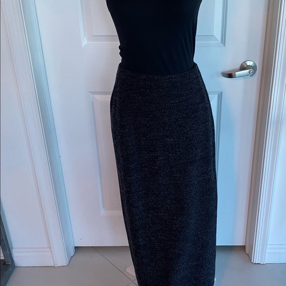Zanella Italian Wool Black Speckled Maxi Skirt with high side slit. Size 8